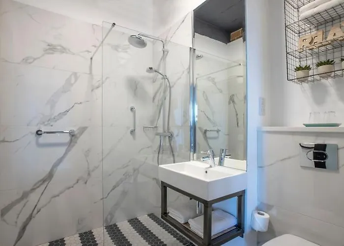 Hotel Hotel67 At Gleneagle 4*