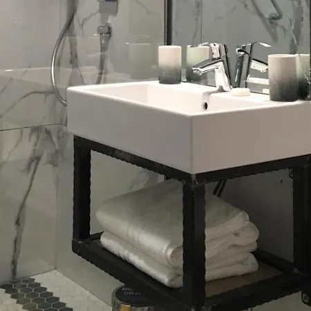 Hotel67 فندق