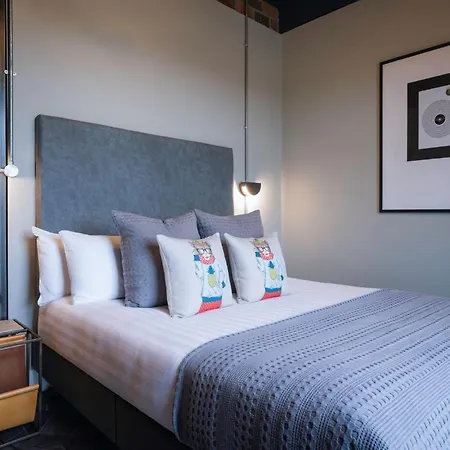 Отель Hotel67 At Gleneagle 4*