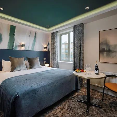Hotel67 At Gleneagle Килларни